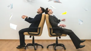 العمل الحر vs الوظيفة